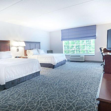 Hampton Inn & Suites Berkshires-Lenox Exteriör bild