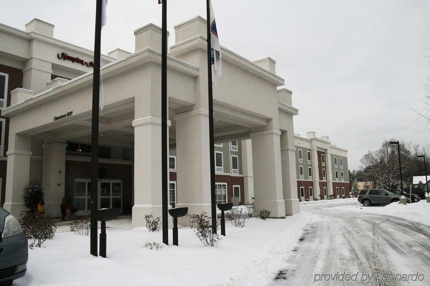 Hampton Inn & Suites Berkshires-Lenox Exteriör bild