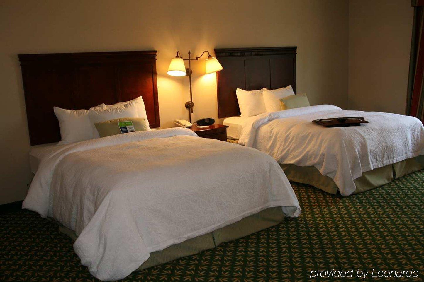 Hampton Inn & Suites Berkshires-Lenox Rum bild