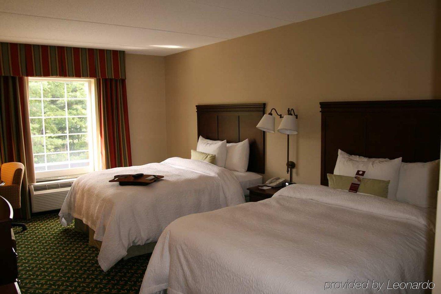 Hampton Inn & Suites Berkshires-Lenox Rum bild